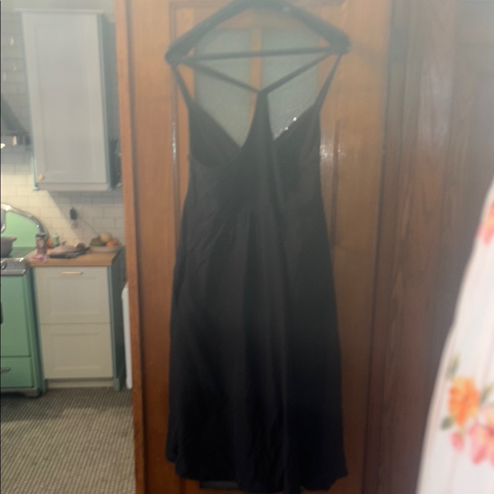 GAP Black Ruched Racerback with pockets - Picture 3 of 6